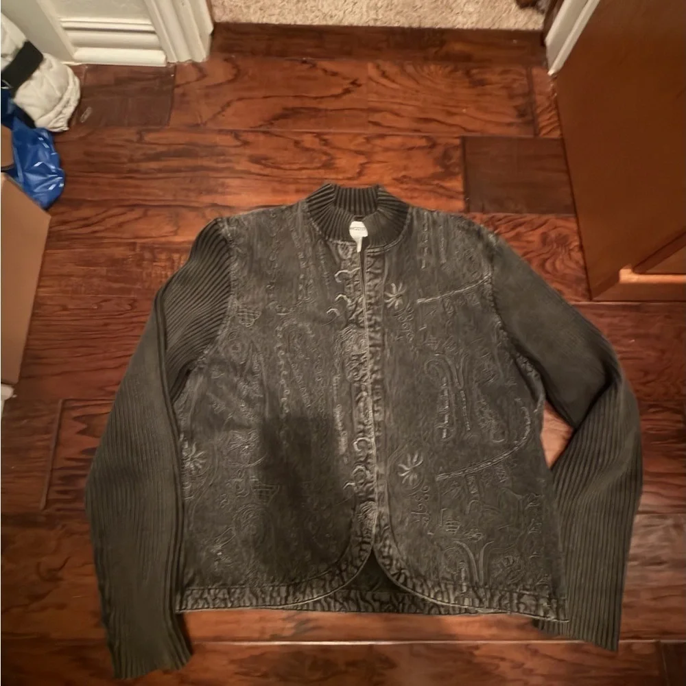 Women's Chicos Olive Quilted Bomber Jacket​​​ - Picture 3 of 5